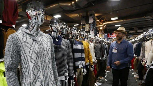 美国服装零售暴涨727%背后 纺企“闻风而动”抢抓外贸复苏新机遇