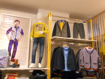 五河巴拉巴拉专卖店 童装时尚新体验，品质成长每一步